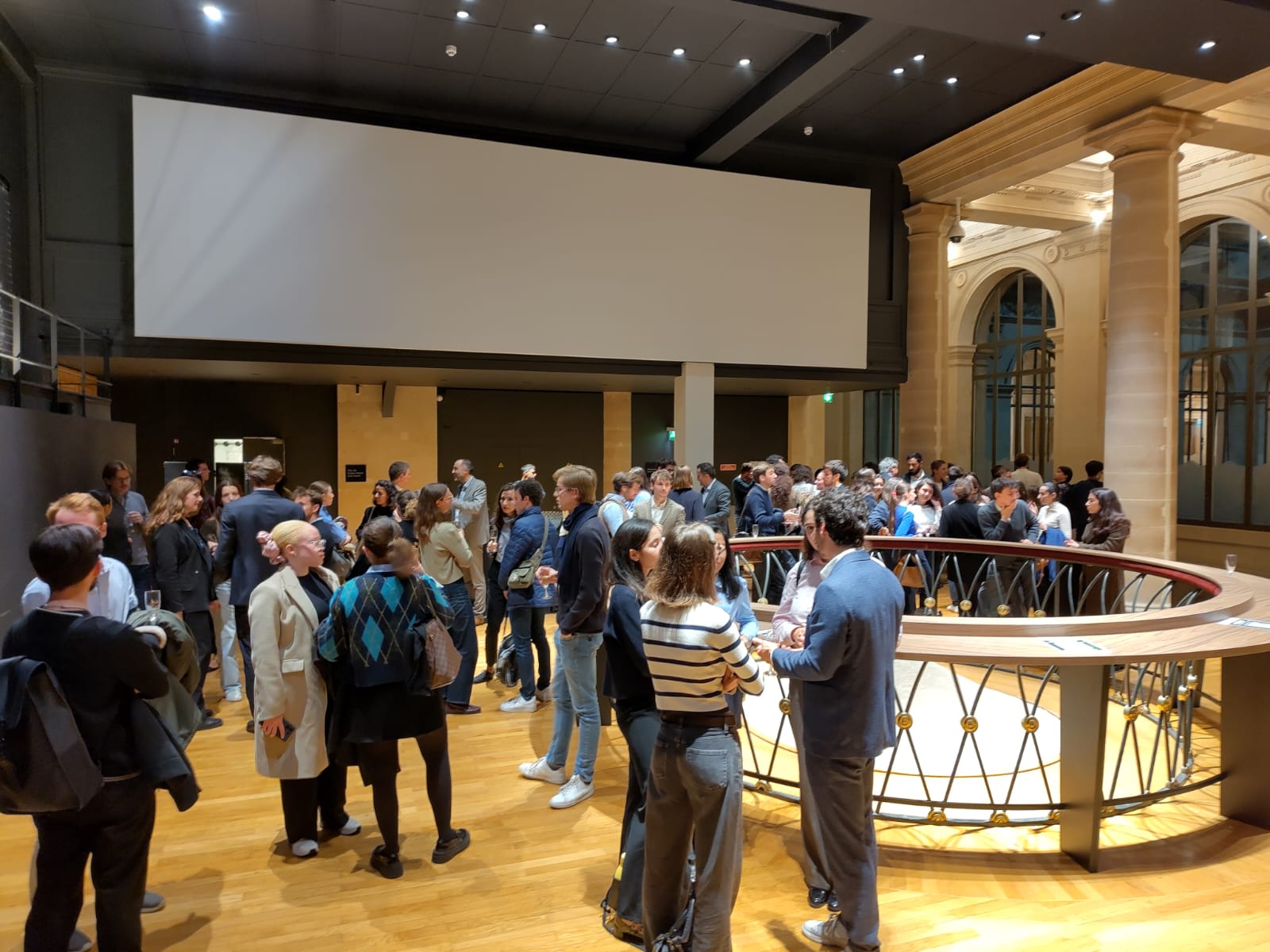 Échanges et rencontres autour de la finance durable